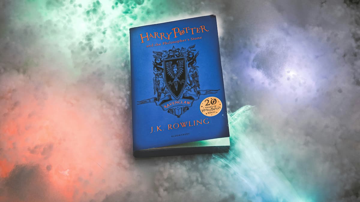 Harry Potter and the Philosopher's Stone book cover for Text Inspector English level analysis tutorial.